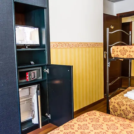 Hotel Consul - Family 3*