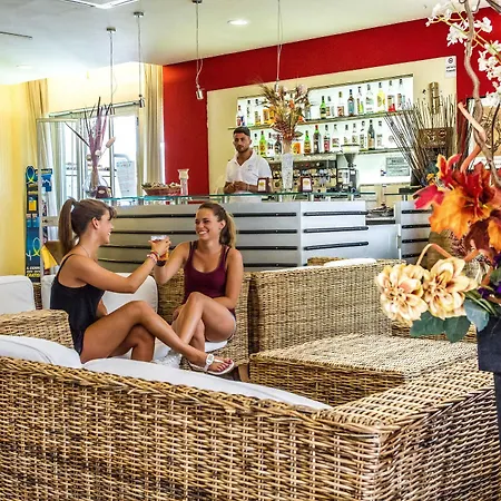 Consul - Family Hotel