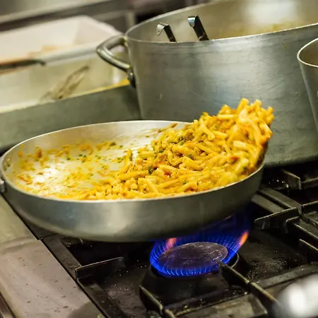 Consul - Family Szálloda