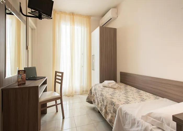 Consul - Family Otel