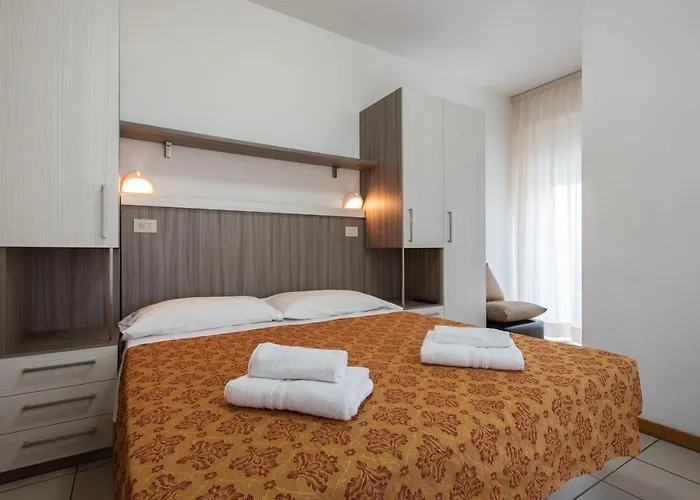 Consul - Family Otel