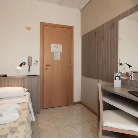 Consul - Family Hotel