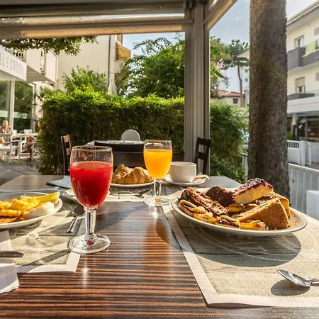 Hotel Consul - Family 3*