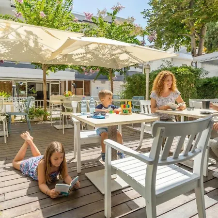 Consul - Family Hotel 3*