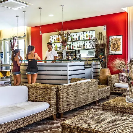 Consul - Family מלון ריצ'יונה