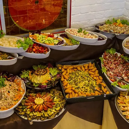 Consul - Family מלון 3*