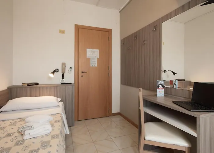 Consul - Family Hotel