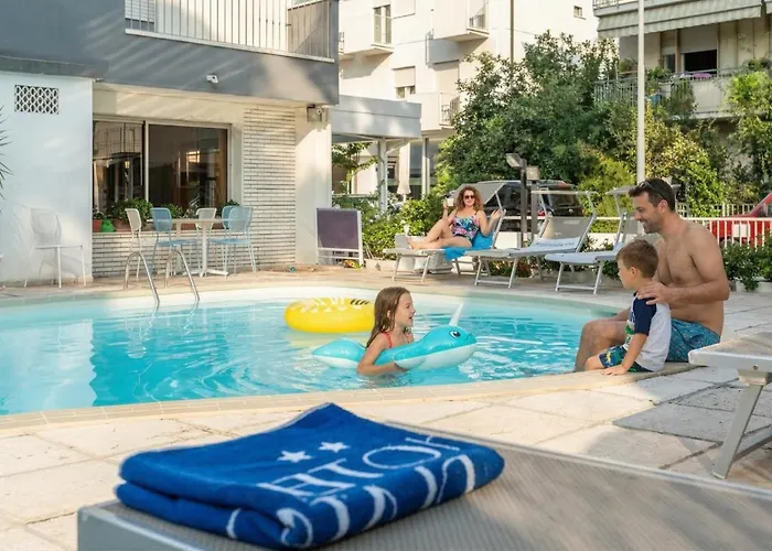 Hotel Consul - Family 3*